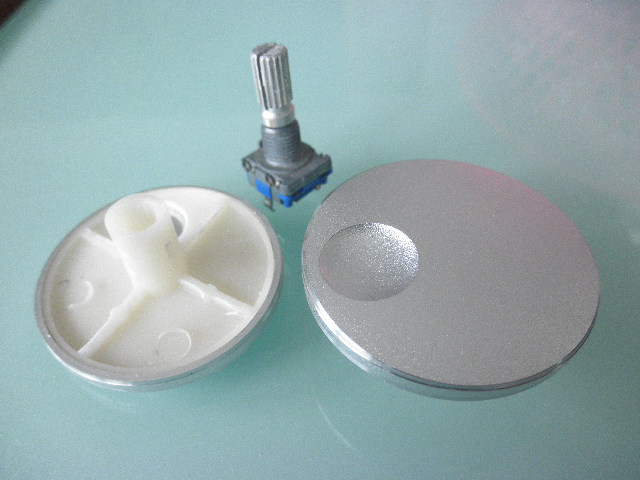 󰼵ťTW-4018